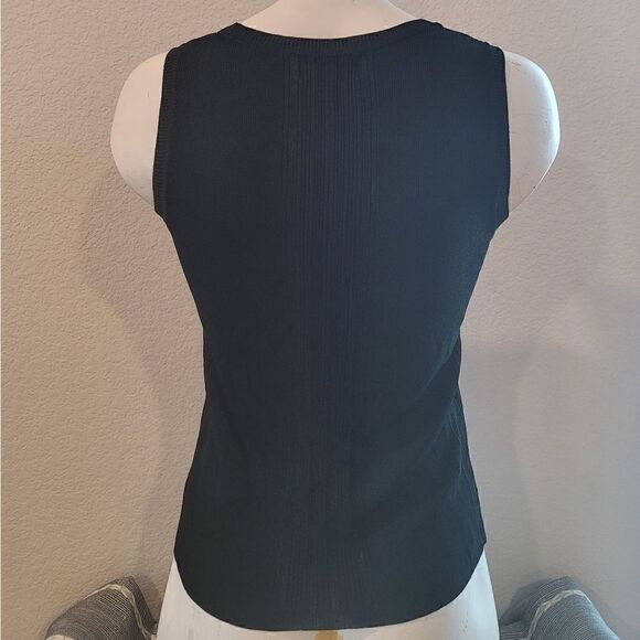 FINITY Tank Top In Large - Picture 2 of 5